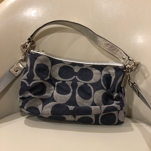 Coach Demin Pattern Shoulder or Crossbody Bag Rare - Picture 2 of 2